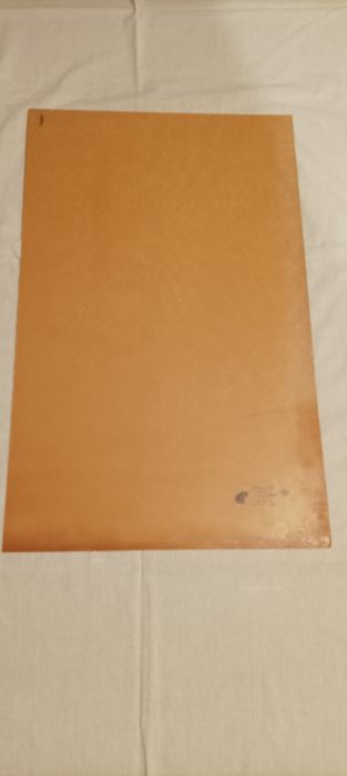 Стеклотекстолит и  текстолит.