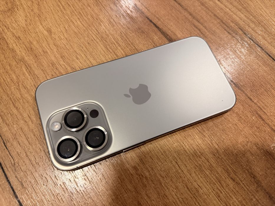 Apple IPhone 15 Pro 128GB в идеале.