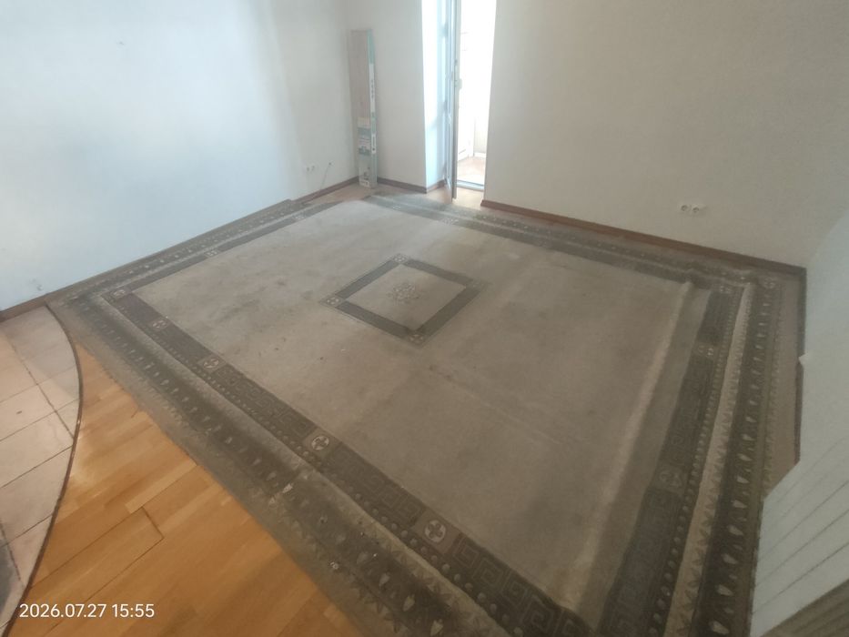 Отдам ковер срочно