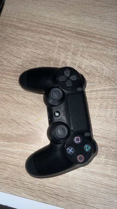 Pachet Consola PlayStation 4 Slim 500 Gb