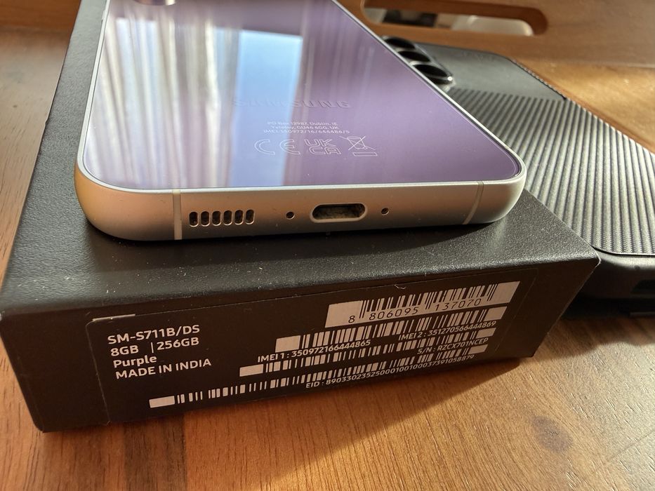 Samsung Galaxy S23FE  256 Gb Като нов