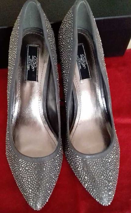 Pantofi noi gri cristale ms 40,deosebiti