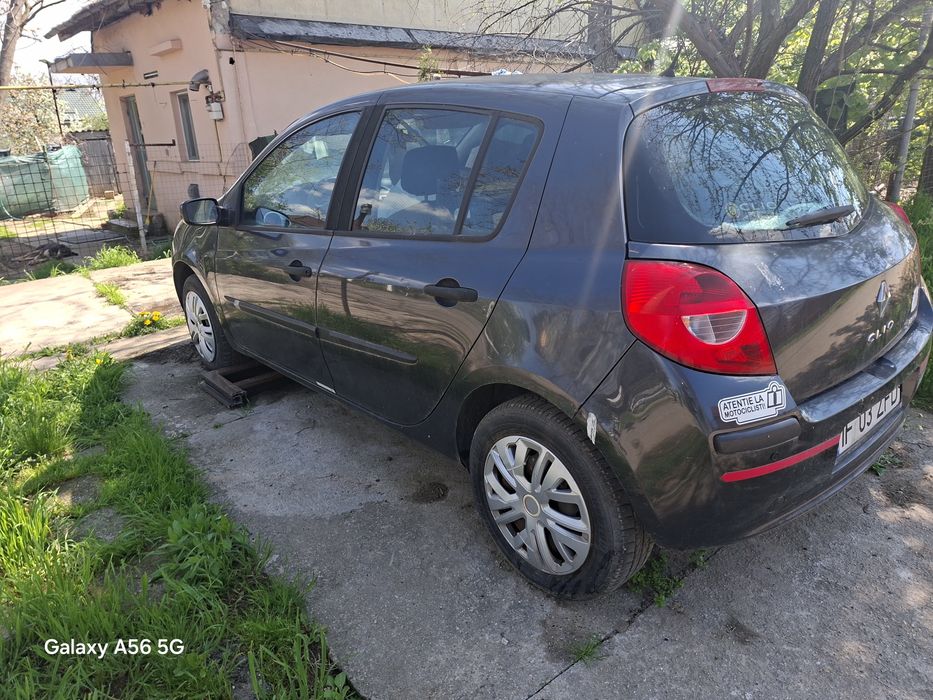RENAULT Clio 2006 — imagine 3