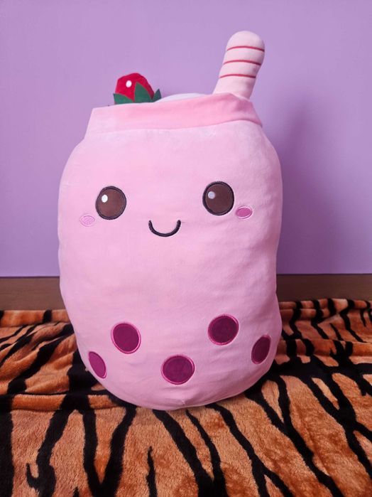 Пухкав розов Бабъл шейк