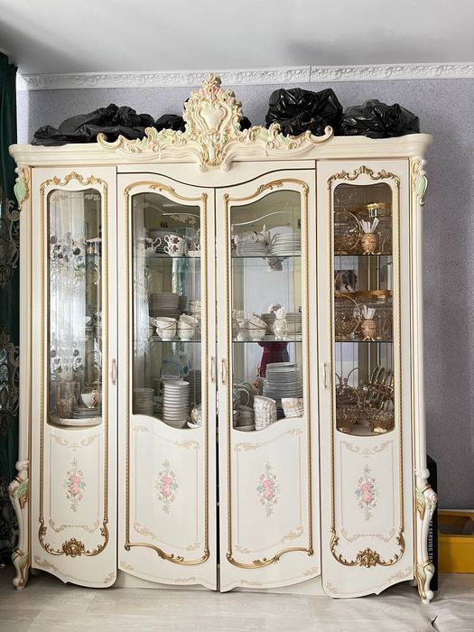 Сервант Ақтау Қызылтөбе ауылында