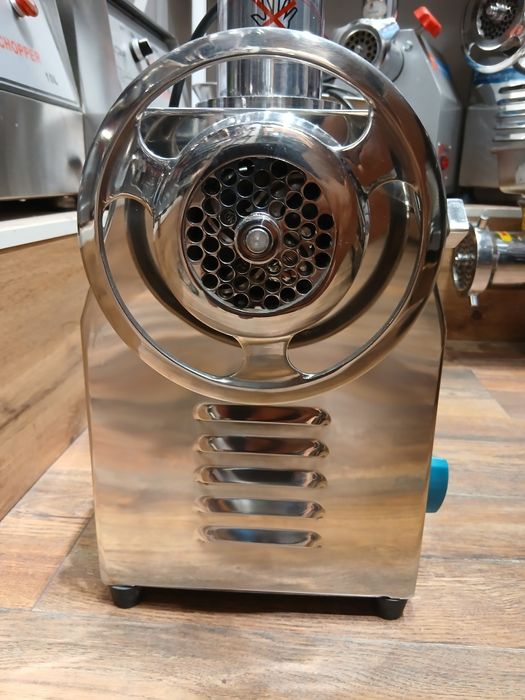 GUSHT maydalagich TK-22  220W МЯСОРУБКА