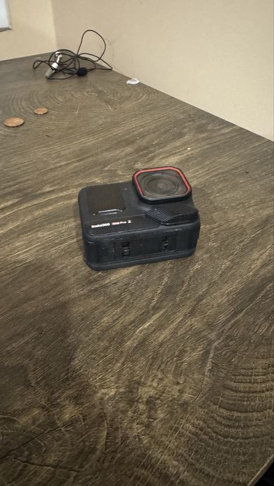 Insta 360 ace pro 2