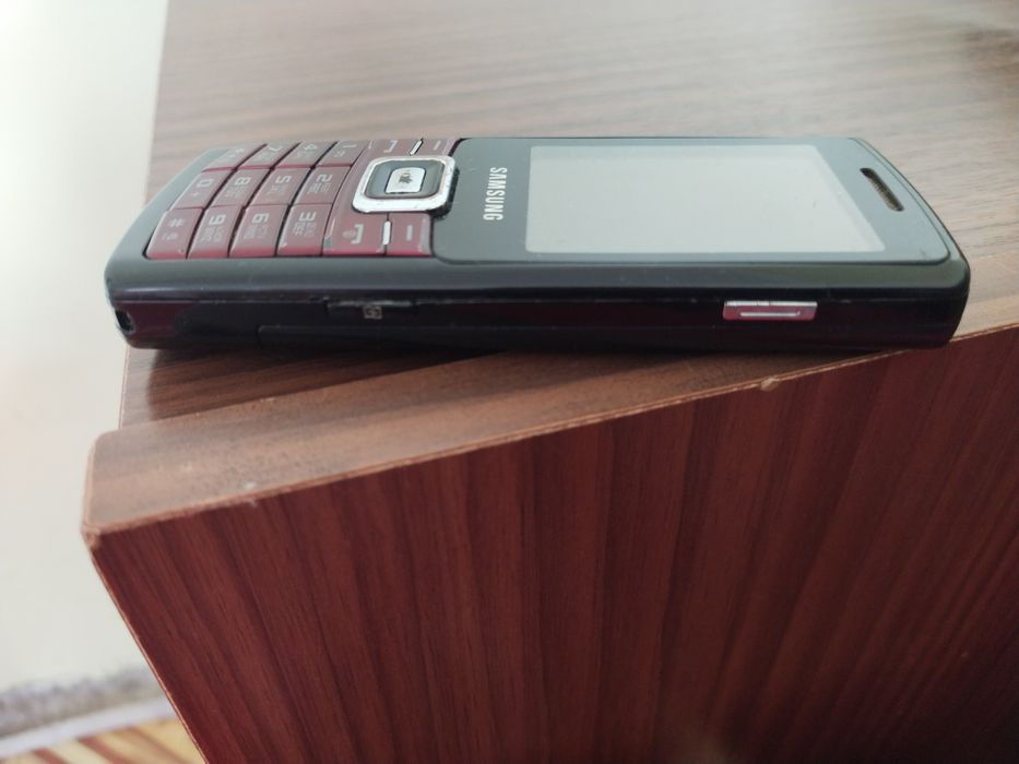 Продам кнопочный телеф.самсунг 5212