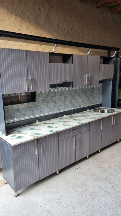 Kuxnni mebel tayyor 1 mln metri