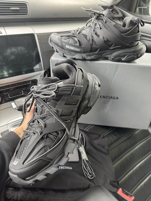 Balenciaga Track Black