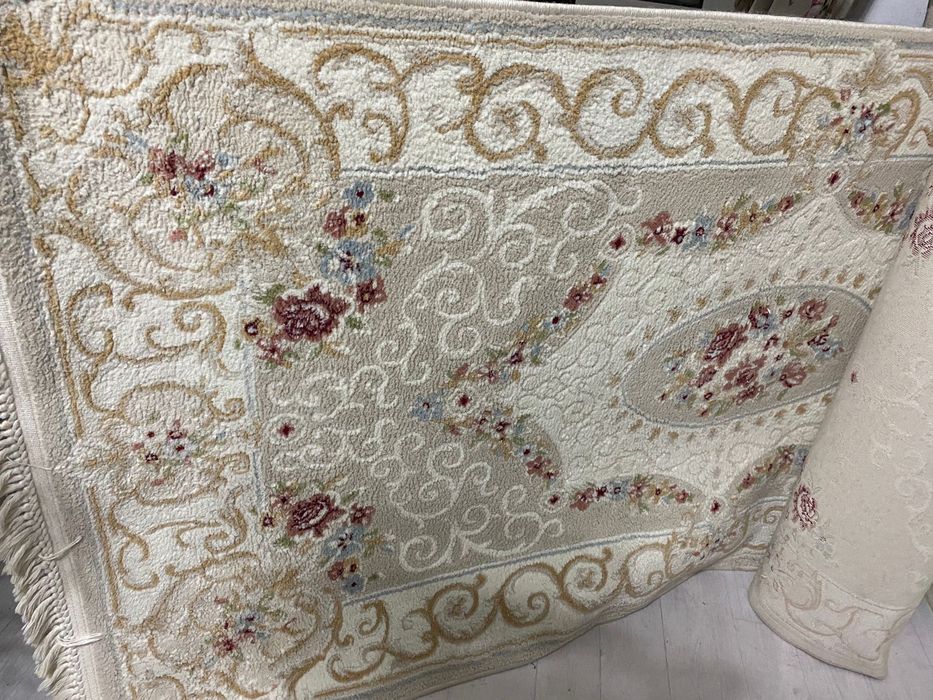 Продам  разные ковры