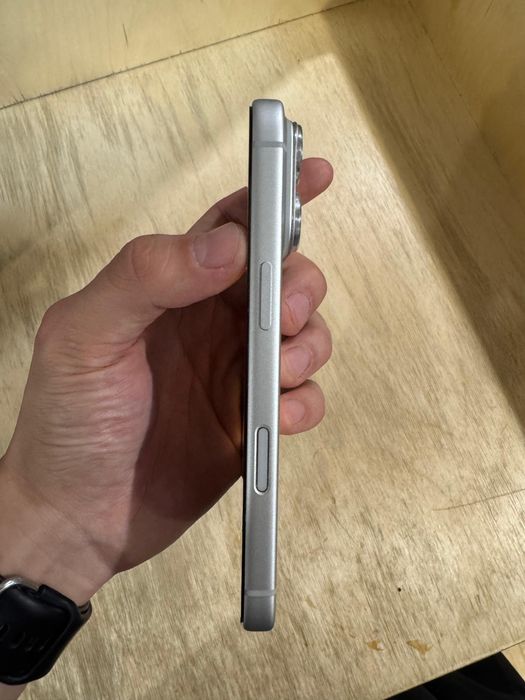 В продаже Iphone 17 pro