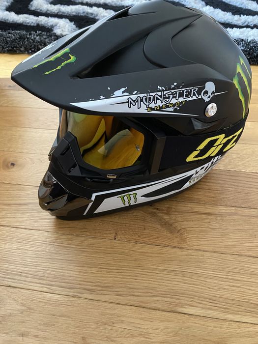 Каска Monster Energy
