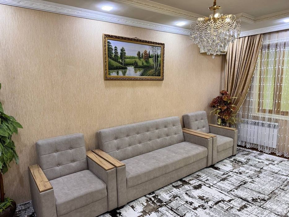 Uy sotiladi  3xonali