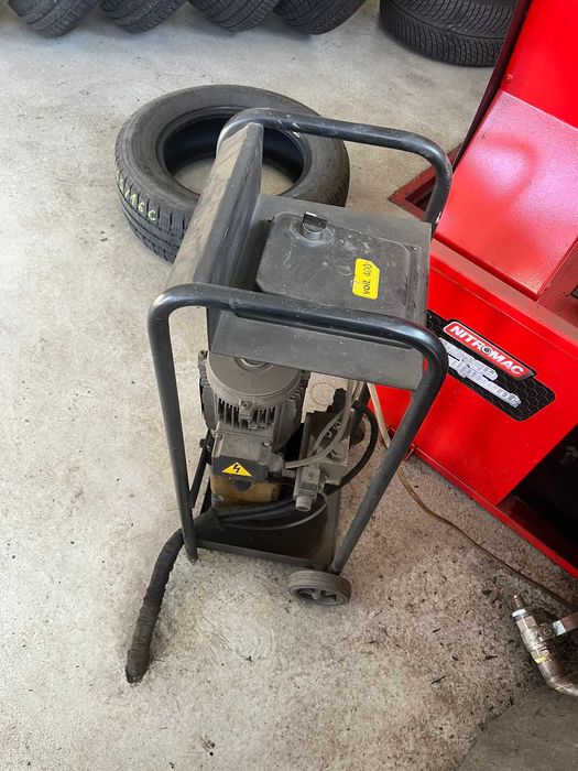 Подемник/ножичен/