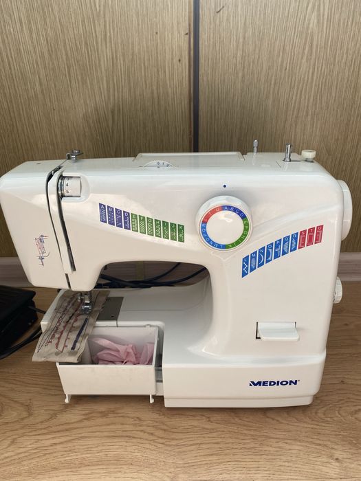 Швейная машинка в отличном состоянии