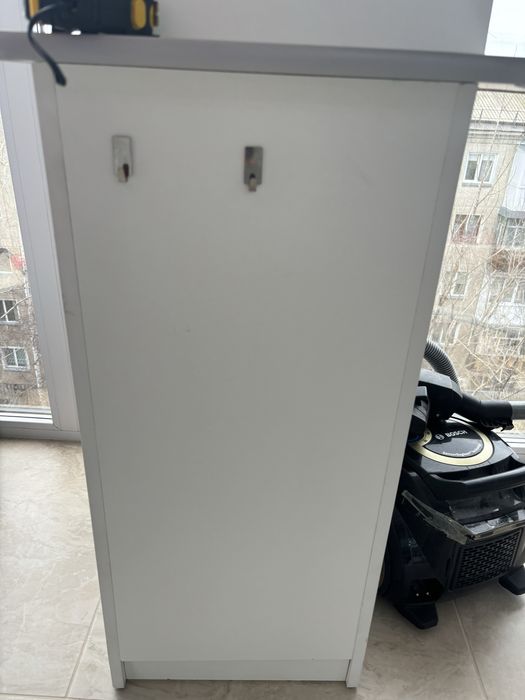 Продам маникюрный стол