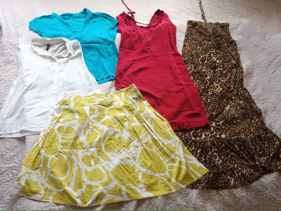 Комплект от дамски дрехи (M)