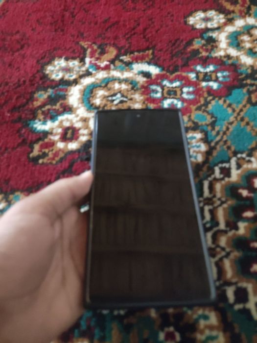 Samsung s 25 ultra bor Luks kopiya lekin 1 trabayt