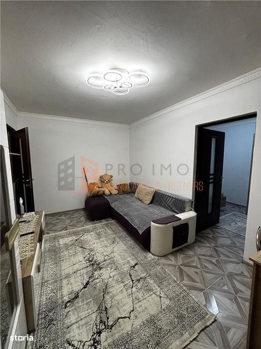 Apartament 2 camere cf 2 semidecomandat zona Micro 14