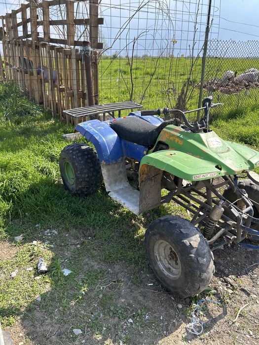 Vând atv 250cc 4+1