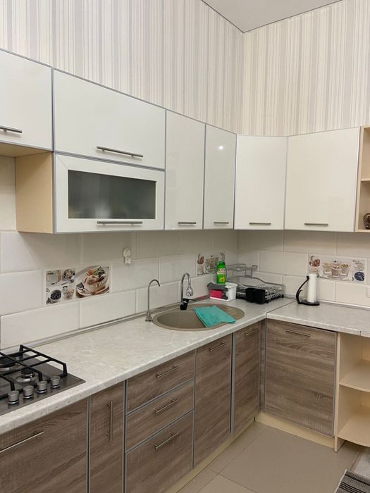 Срочно продам кух гарнитур в отличном состоянии