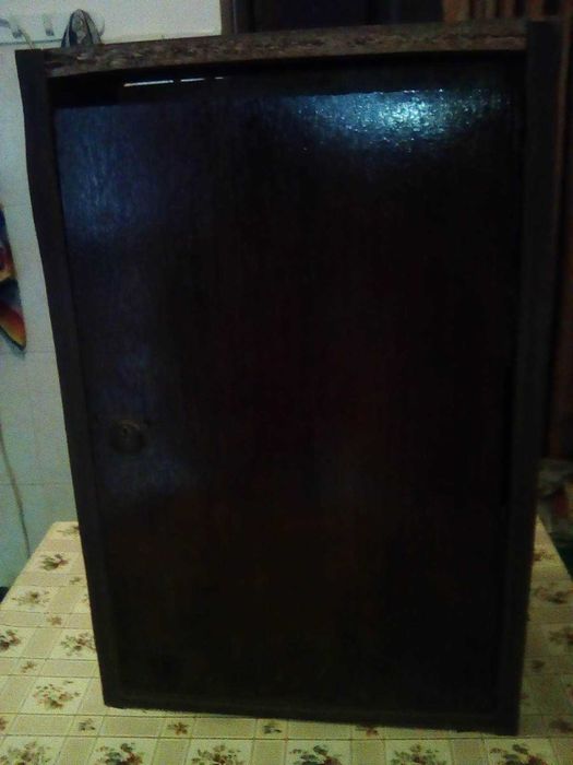 пощенска кутия от пдч с малка секретна бравичка с две ключета