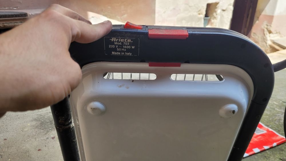 Gratar electric (grill)