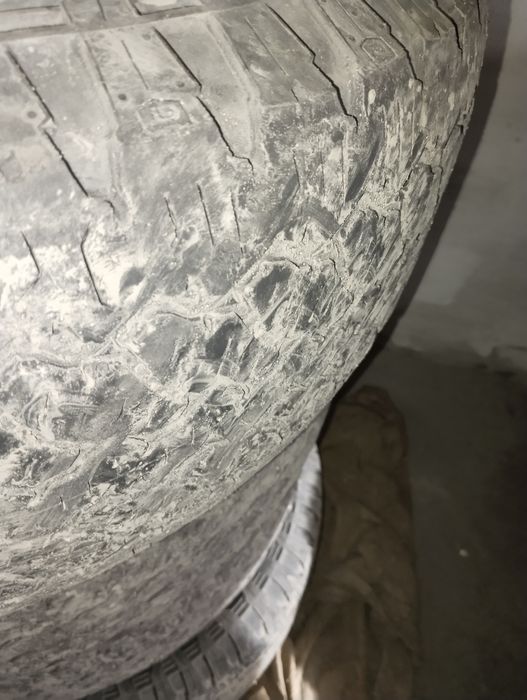 Продам летнюю резину