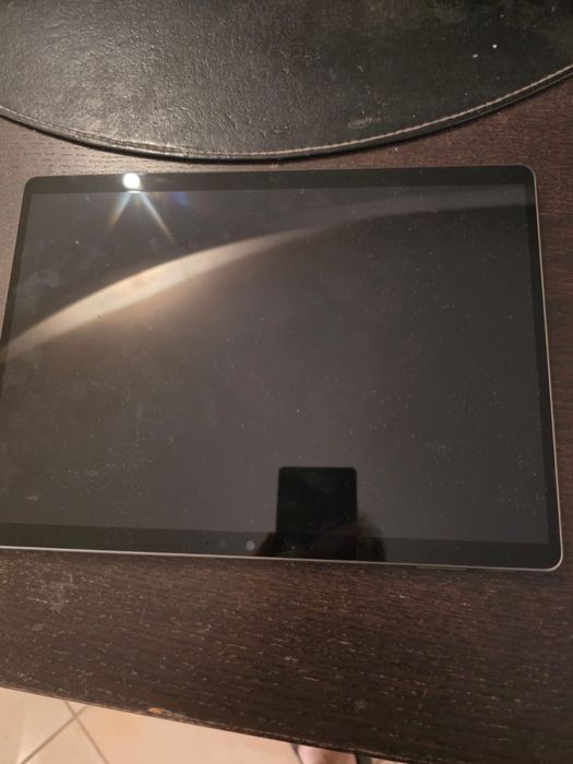 Microsoft Surface pro 9 desigilata, windows 11 preinstalat