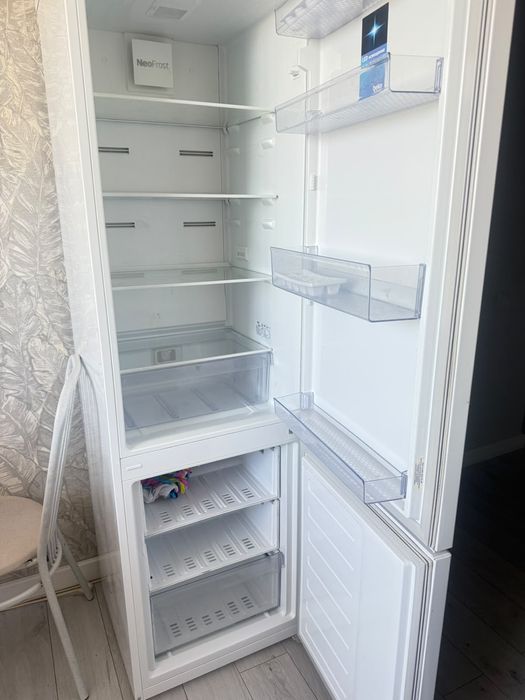 Продам холодильник