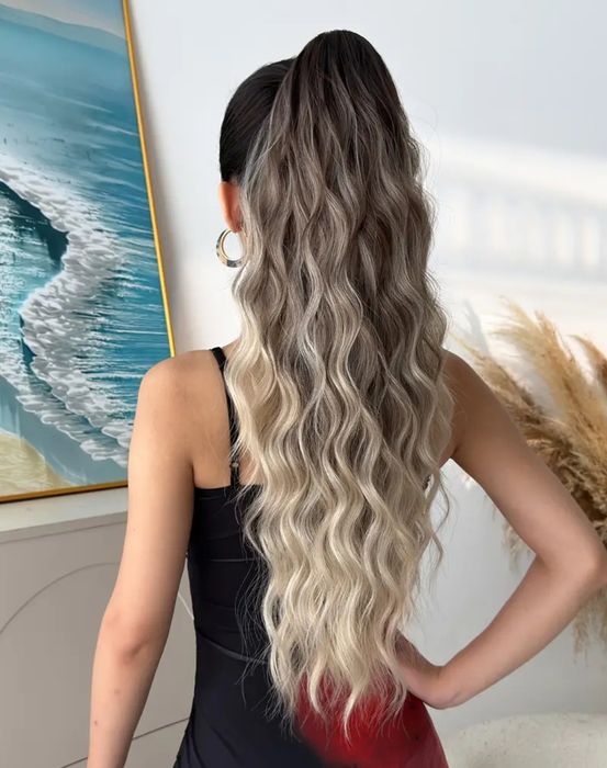 Шиньон на заколке хвост