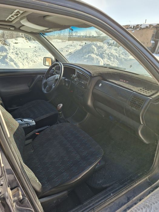 В продаже Гольф 3