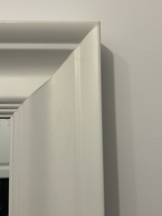 Oglinda jysk cu rama alba