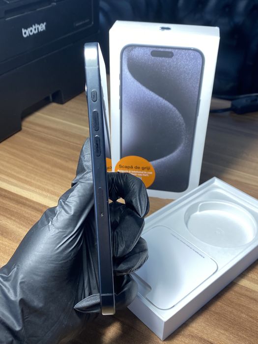 iPhone 15 Pro Max • 512 GB • Black Titanium