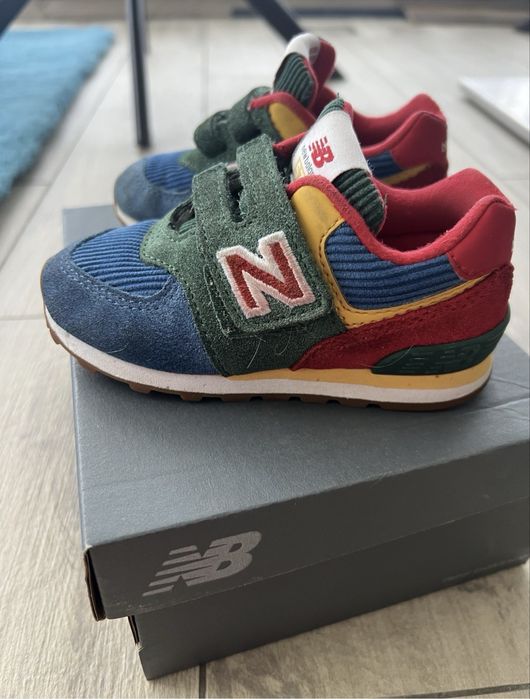 Adidași copii New Balance, mărimea 23,5 cu scai