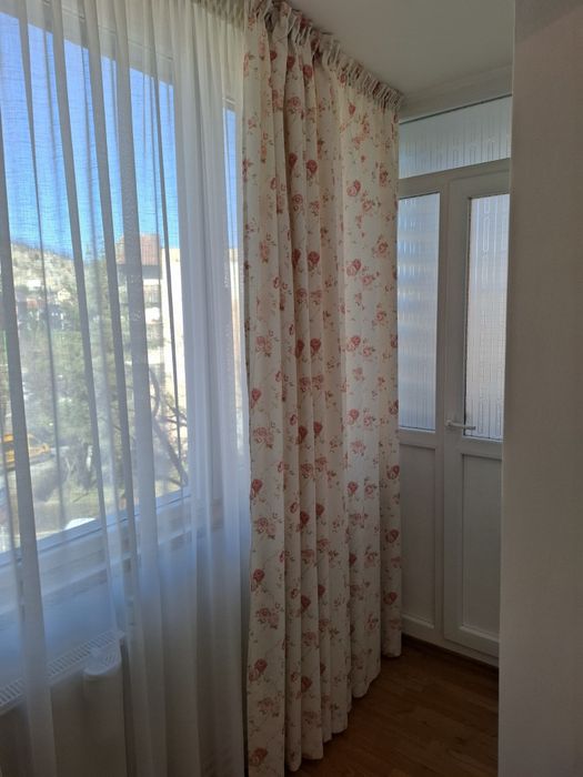 Vand draperie camera motiv floral