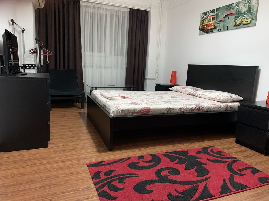 Vand dormitor IKEA complet sau partial impecabil