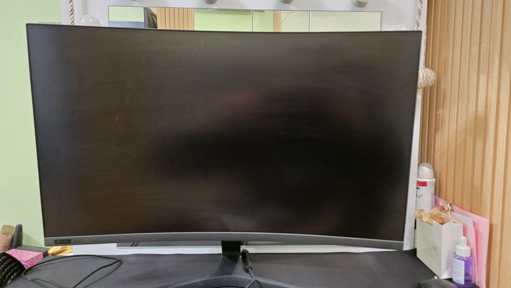 Геймърски компютър Lenovo Legion