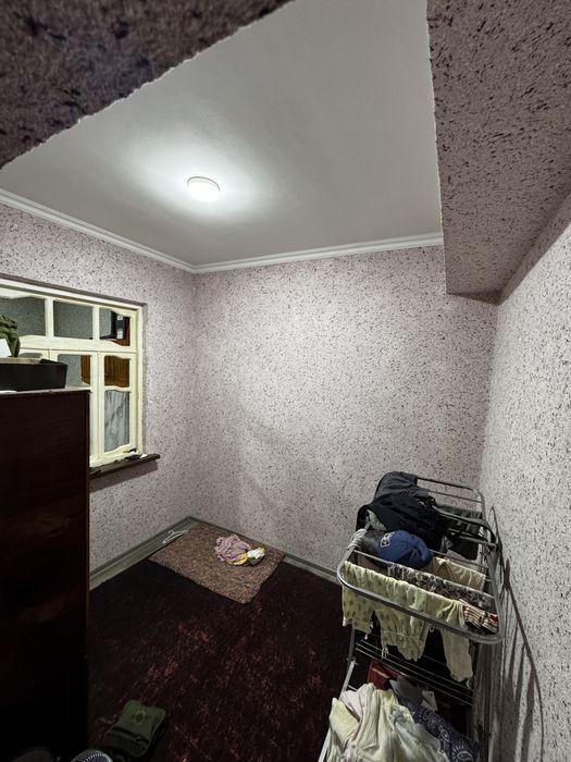 Samarqand shaxar superda joylashgan 57 kvadrat 2 xonali uy sotiladi