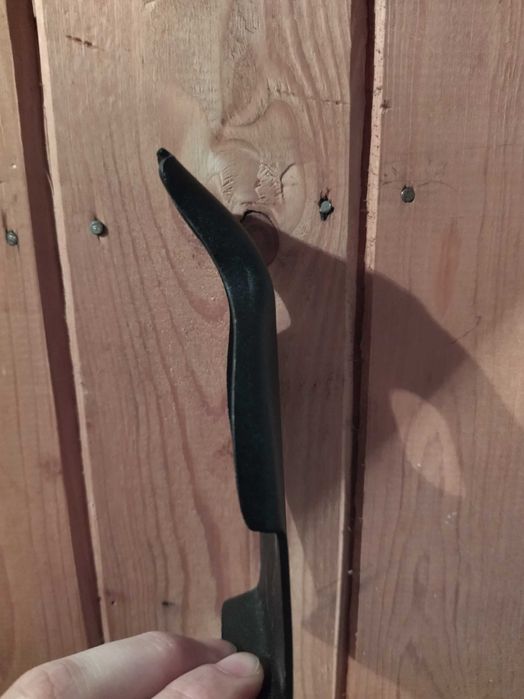 Захватки напречни греди за прозорците