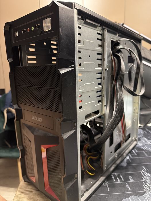 PC AMD FX 8350 NVIDIA GeForce GT 730 2GB DDR3 16GB ram 1600mhz sursa Corsair TX850M Gold