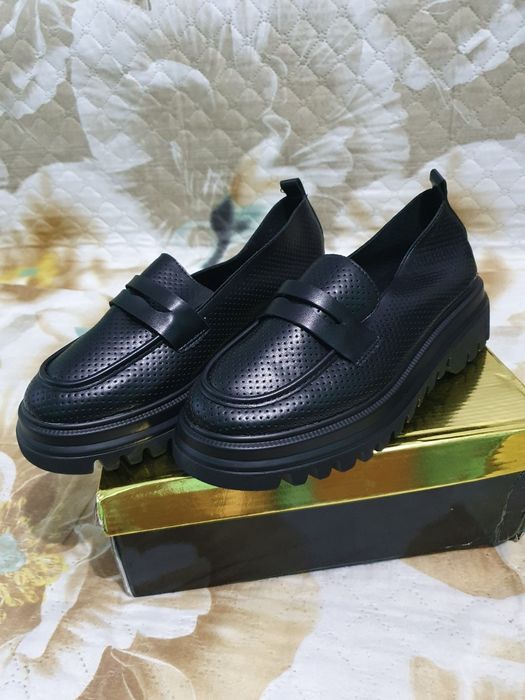 Женская обувь новая