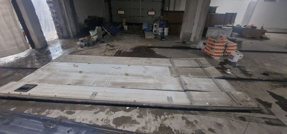 Продам ворота секционные