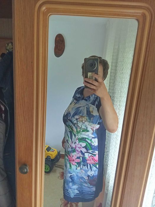 Rochie cu imprimeu floral mărimea xl