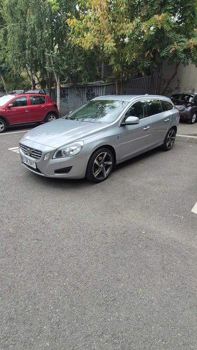 VOLVO V60 2011 — imagine 3
