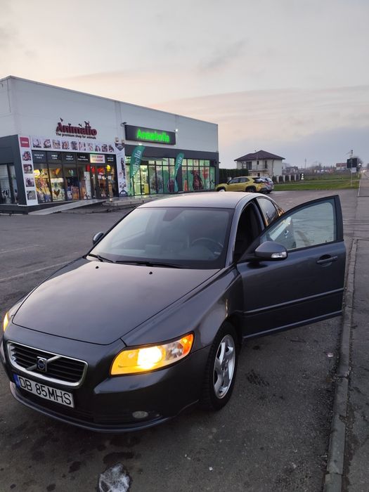 Volvo S40 din anul 2013