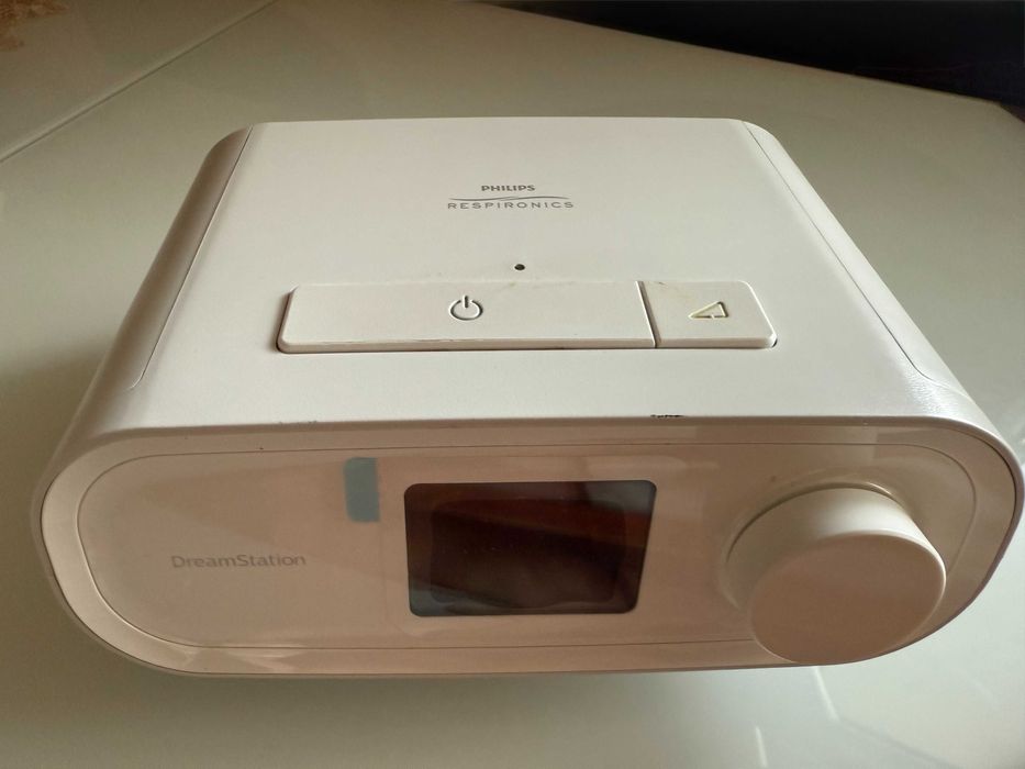 Aparat apnee Philips respironics dreamstation cu aplicatie pe telefon