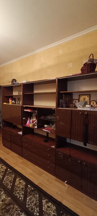 Стенка,диван два кресла