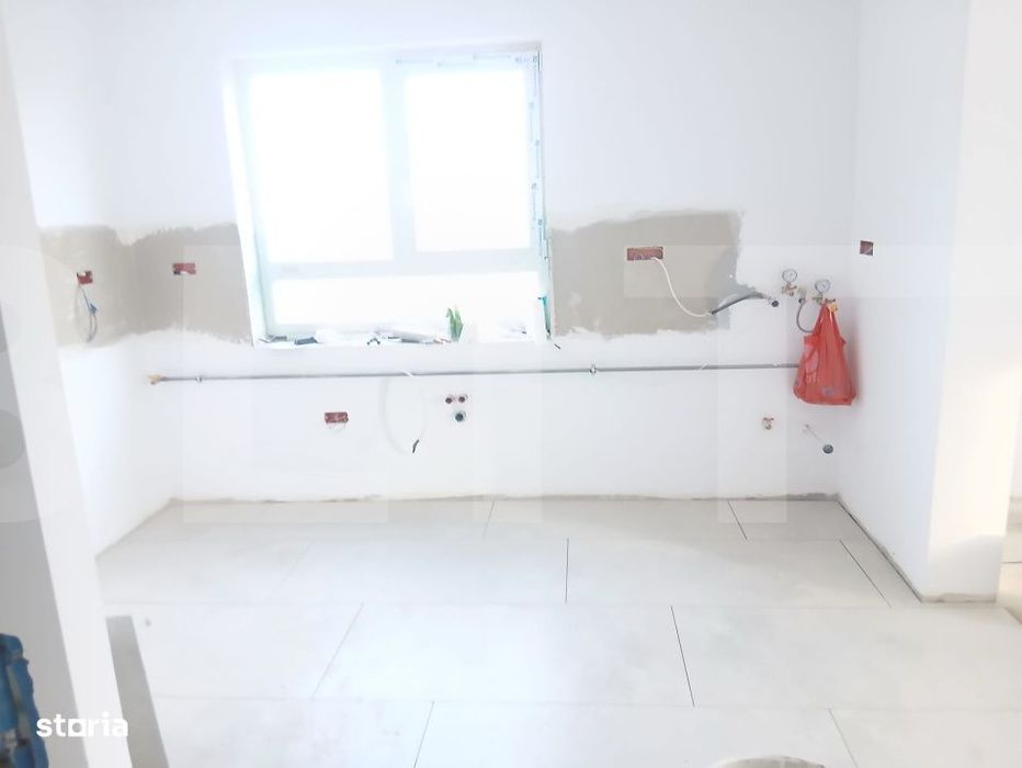 Duplex spatios, 4 camere, birou, terasa, zona linistita